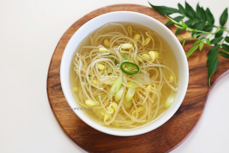 맑은 콩나물국 끓이는법 육수없이 시원한 콩나물국 레시피