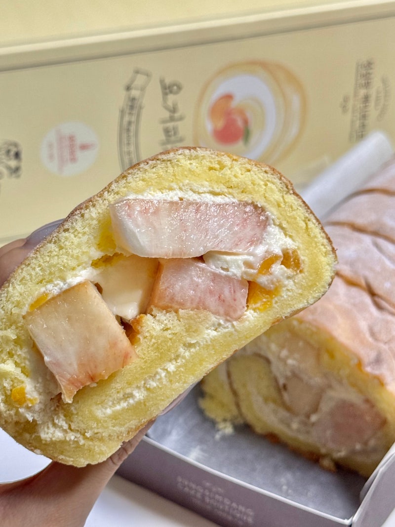 성심당 요거피치롤 케이크 가격 맛 후기 케익부띠끄