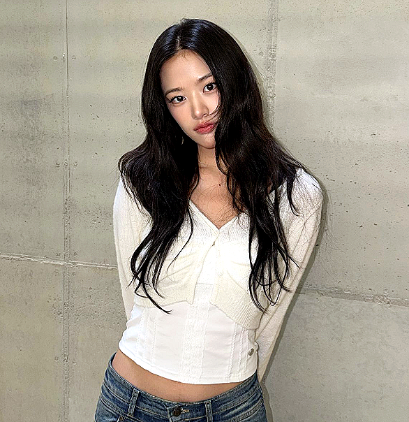 아이브 안유진 비율 좋아 보이는 코디, 체형 장점 살리는 바지핏