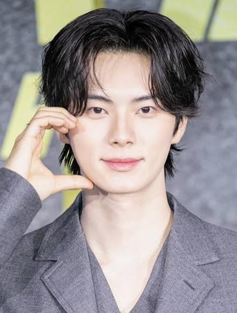 “190cm 문짝남이 설산까지?” 이채민, 배우로 얼마나 벌었을까｜대체 등산을 왜 하는 건데 예....