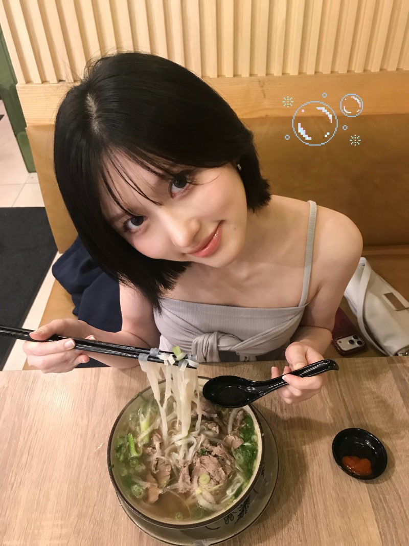IVE Gaeul's Late Summer Style Choice: It Was All About Length, Not Color