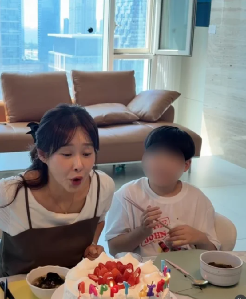화장품 때문에 이혼까지 생각했던 현영, 남편이 차린 생일상을 받았다
