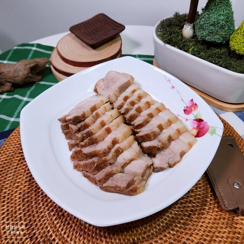 부드러운 돼지고기 삼겹살 수육 맛있게 삶는법 레시피