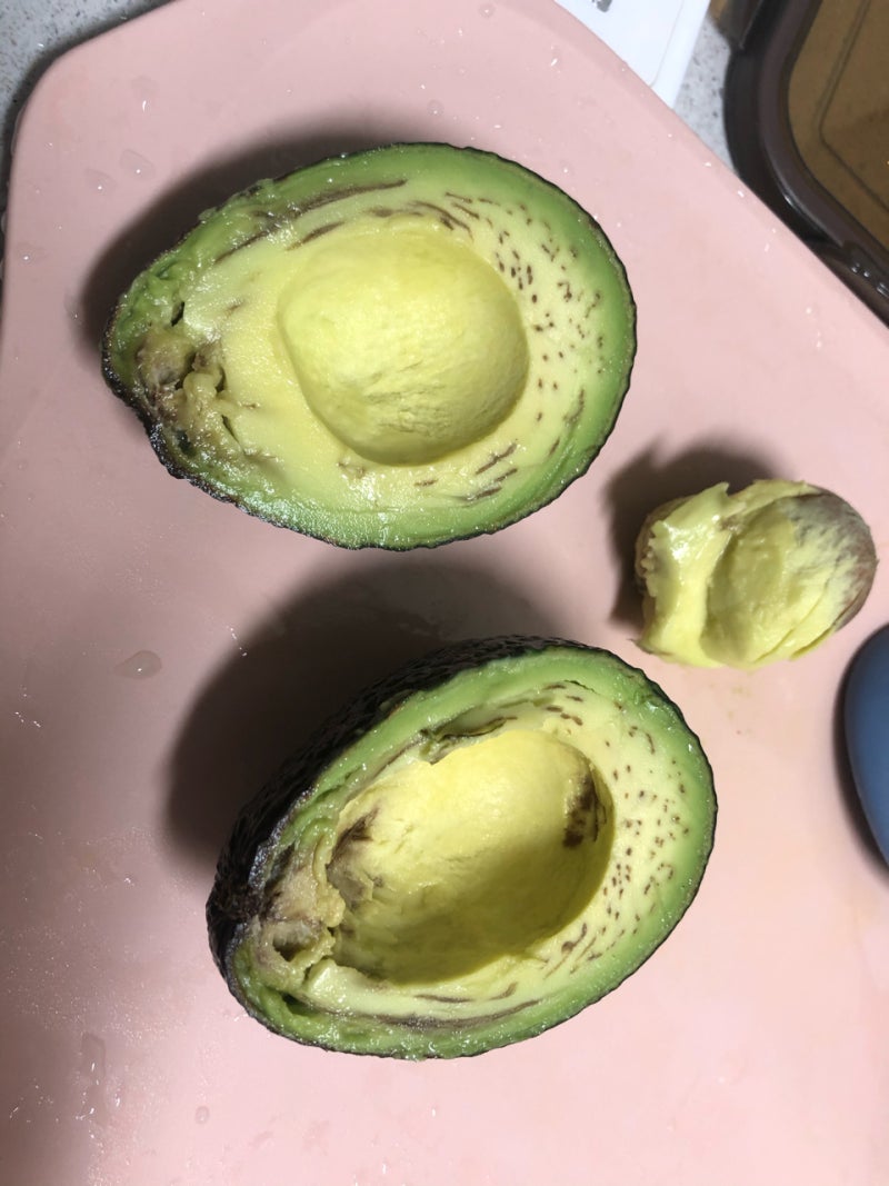 아보카도 효능 및 부작용, 당뇨·변비 있다면 먹는법부터 다르게 챙기세요