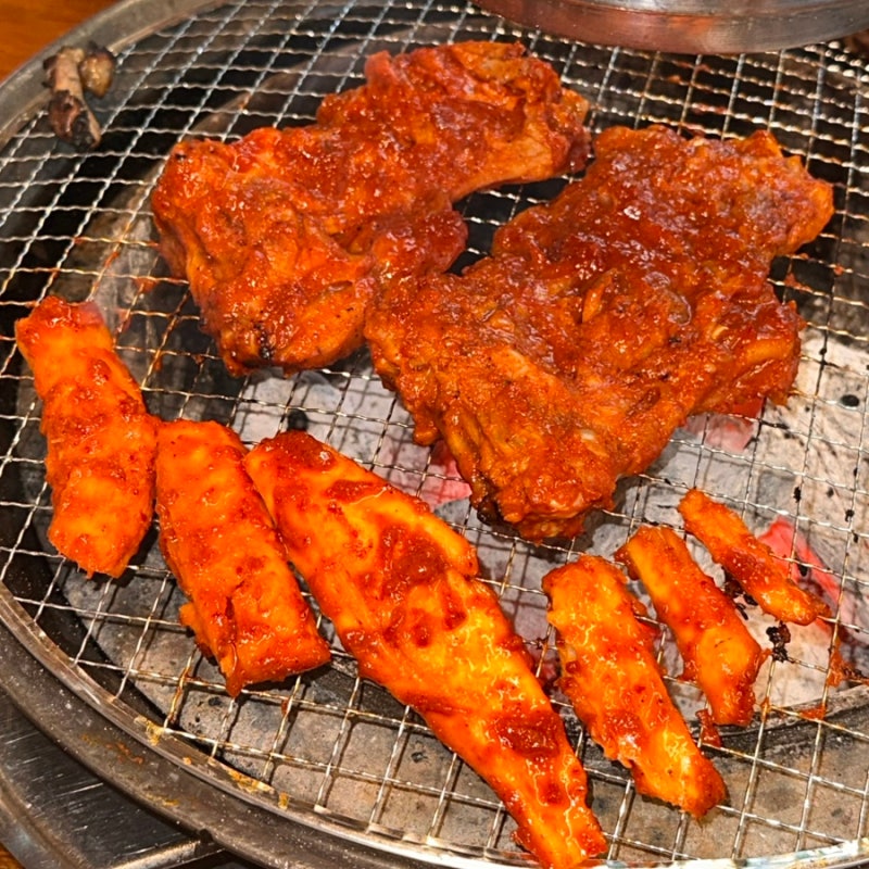 [춘천맛집] 춘천 가면 먹어봐야 할 숯불닭갈비 맛집 ‘토담숯불닭갈비’