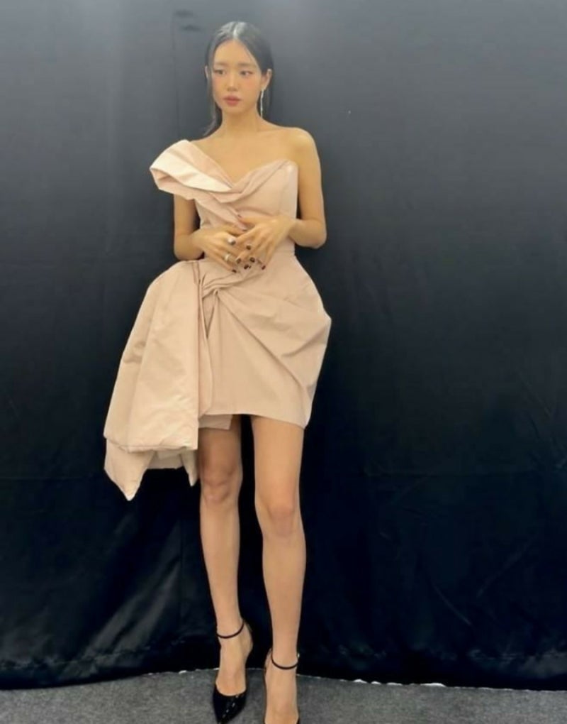 가녀린 팔뚝의 안은진, 10kg 감량했다는 다이어트 방법