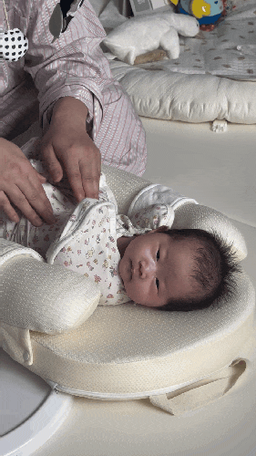 배앓이로 아기도 울고 나도 울고..쌩고생후 황금똥으로 극뽁한 후기 |배앓이 증상 | 분유 변....