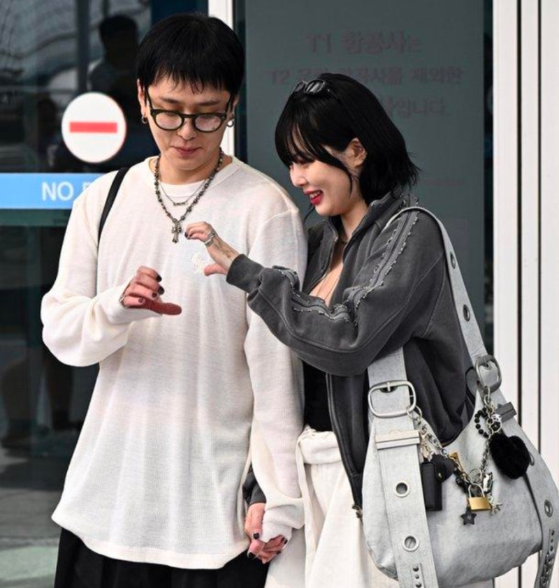 현아♥용준형, 결혼 2년 차 LA 여행 근황…다정한 투샷 공개
