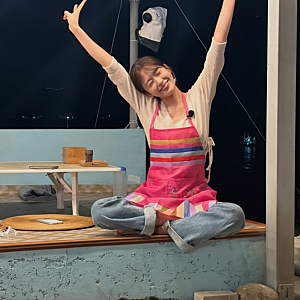 안유진 5만원대 가디건 반전 가격, 어디꺼? (우주떡집 카인다미 랩니트)