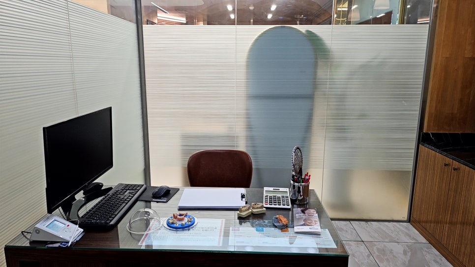 성남임플란트 바로 심어도 될까요? 먼저 잇몸과 뼈를 확인해야 합니다