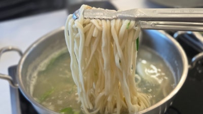 대부도칼국수맛집 대부면가,두툼 바삭한 해물파전과 시원한 국물 조합