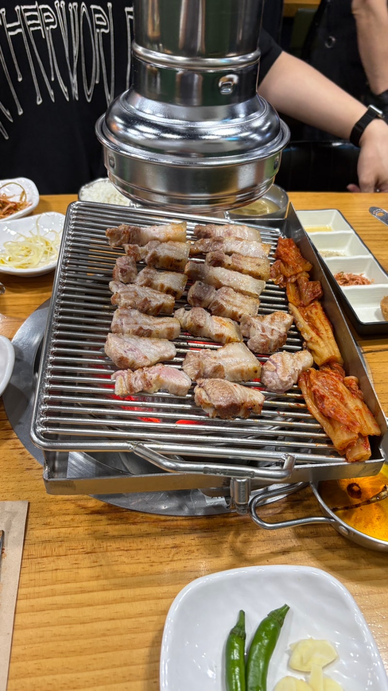 첨단 삼겹살 맛집 여기에요 유명해지지마..아니 유명해져.. 첨단 금동참숯화로구이
