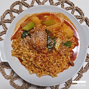 매운 닭볶음탕 만드는 법 불닭 볶음탕면 활용 양념 닭도리탕 레시피