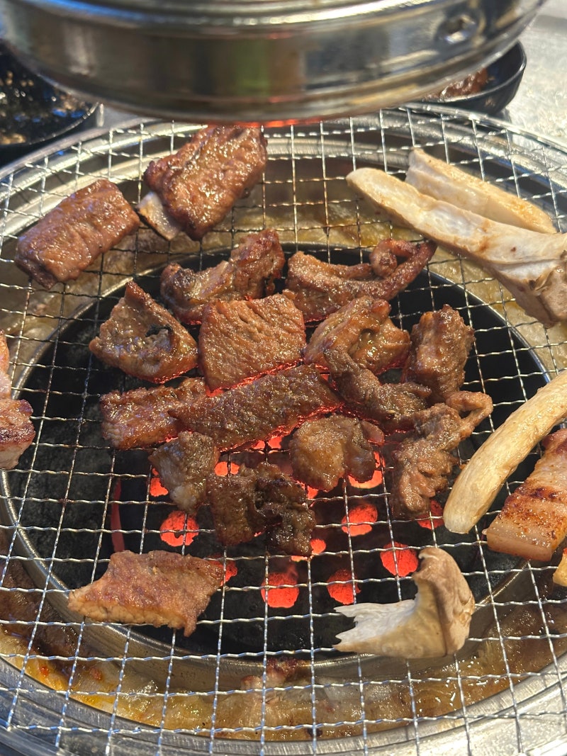 강원도 속초 조양동 맛집 현지인 고기집 꿀꿀이네 연탄돼지갈비