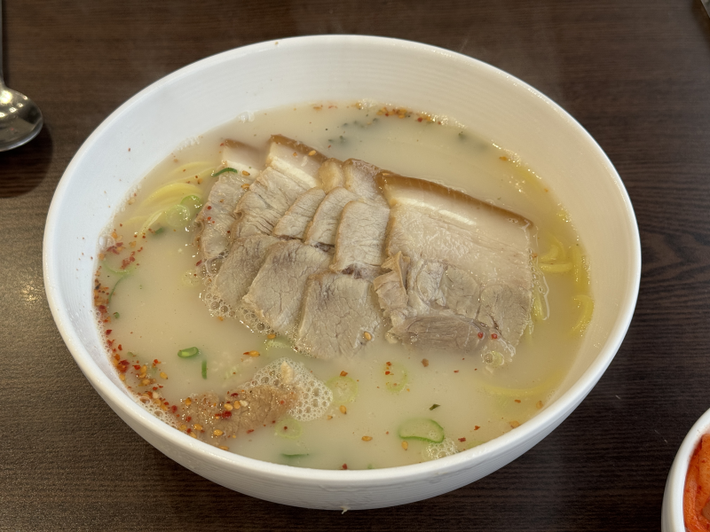 제주 자매국수 본점｜고기국수부터 비빔국수, 돔베고기까지 제대로 먹어본 제주 맛집