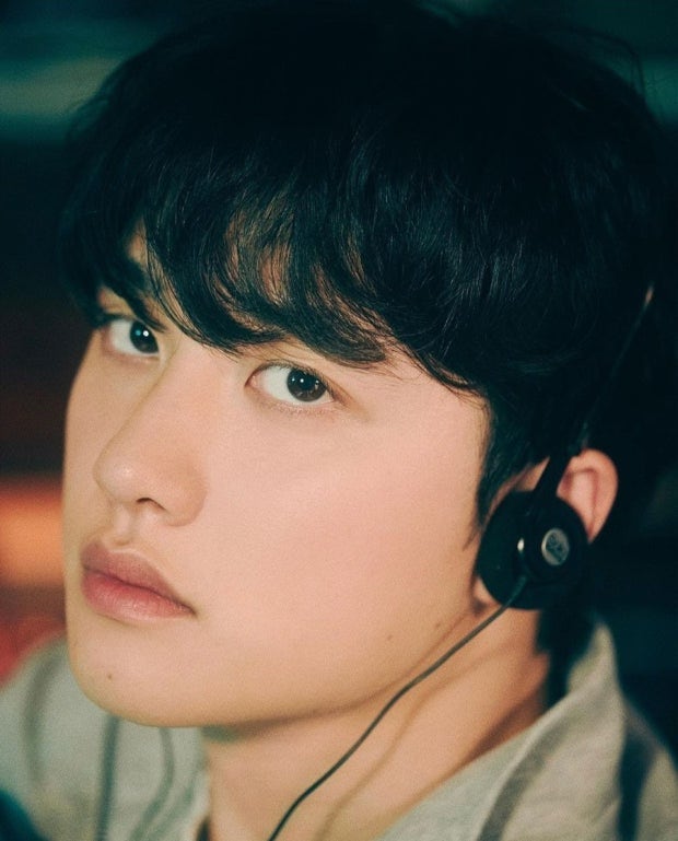 도경수 ‘Guitarist’ 드디어 내일 공개, 팬들이 기다린 1년이 설레는 이유