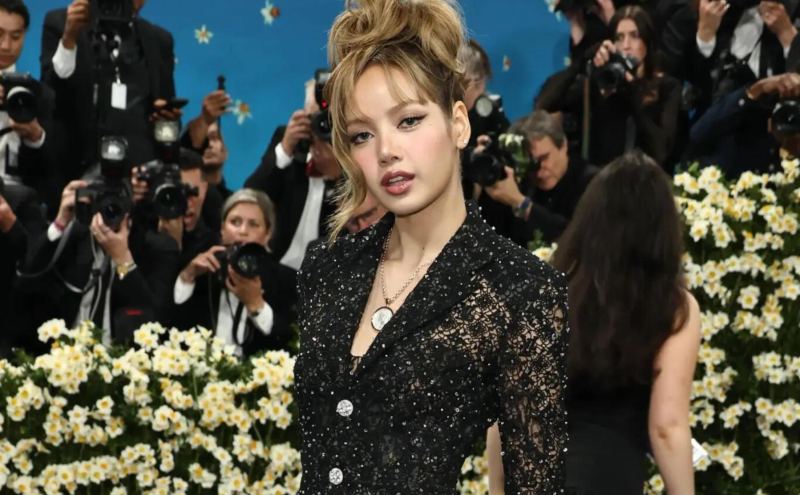"재벌 3세와는 끝..?ㅠ" 리사, 3살 연하 '태국판 차은우'와 열애설…전남친도 새 여친 포착