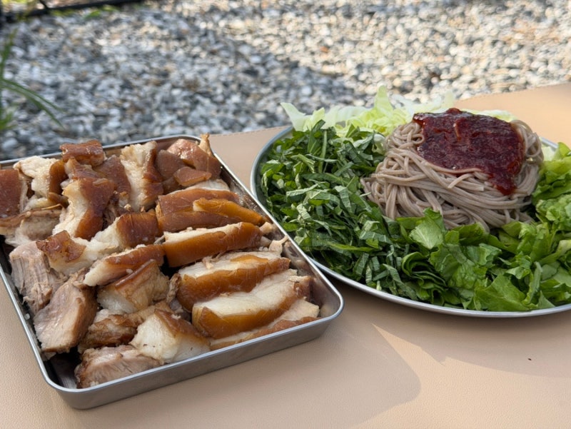 캠핑 요리 추천 , 미박사태로 족발만들기! 불족은 맛도리