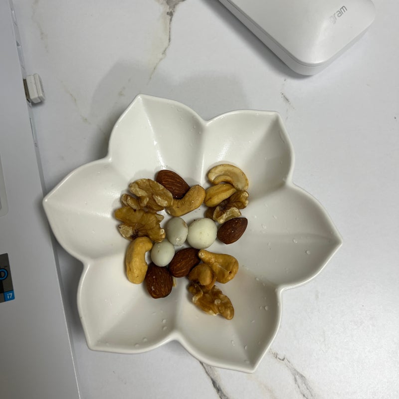 50대 60대 견과류 꼭 챙겨야 하는 이유 | 하루견과 소포장으로 먹어본 후기