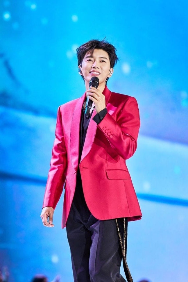임영웅 콘서트 누적 관객 100만 명 돌파! 고양 스타디움 성료 및 신곡 '또또' 최초 공개