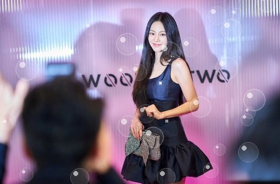 한지은 인형 미모, 하필 지금 공개된 이유 있다…‘인턴’ 백루다의 두 얼굴