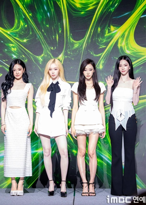 에스파 브라질 콘서트 빈자리 논란…공연 규모 3배 키웠는데 무슨 일이?