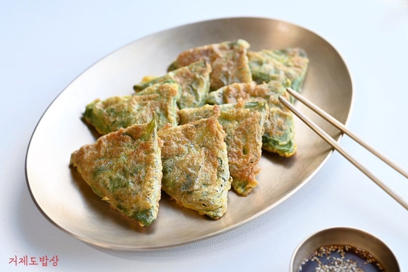 이번 명절에는 깻잎전, 새우전은 하나로 합쳐 만들어보세요