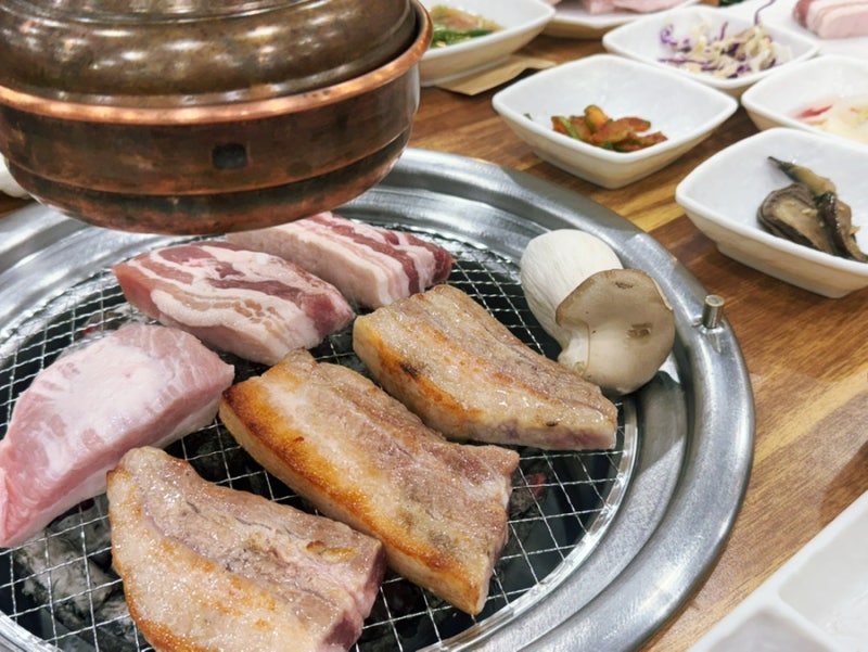양양 맛집 고기집 여여정 삼겹살 항정살 먹은 후기