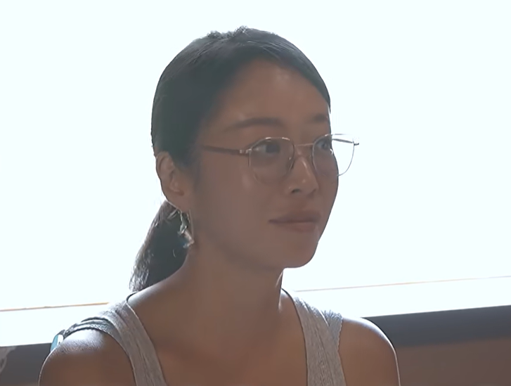 황정음, 통장 500원에서 40억 매출까지…파란만장 근황