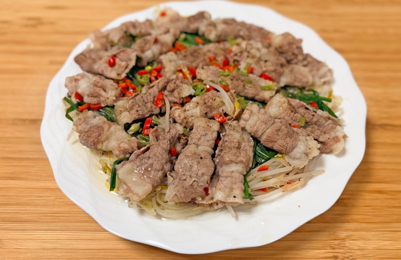 우삼겹 야채찜 레시피 / 알배추 숙주 부추 넣고 7분이면 완성! / 초간장 찍어 먹는 간단한 집....