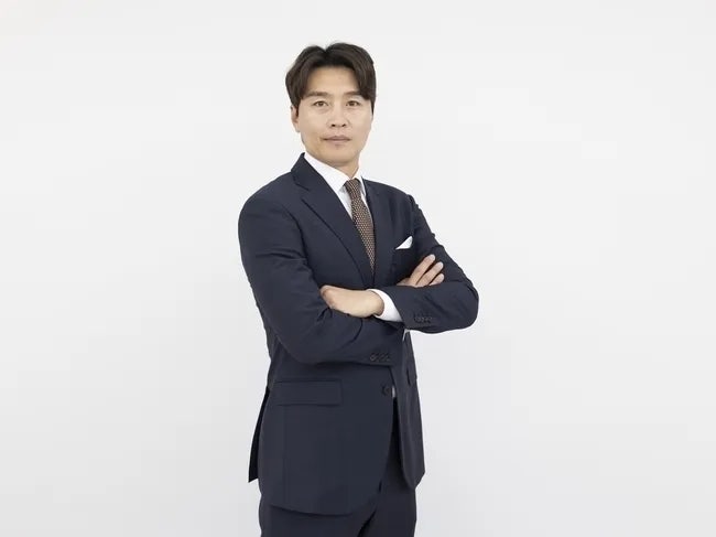 전북 왕조의 심장이자 전설의 20번...라이온킹 '이동국' 프로필