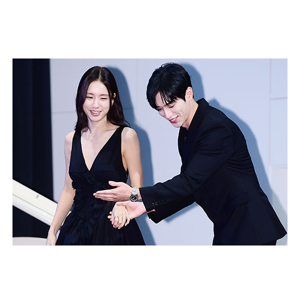 (대리 설렘..) 너말고 다른연애 서강준❤안은진 커플 시밀러룩.jpg