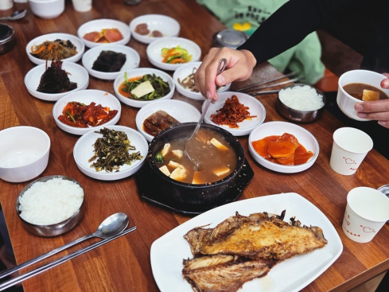 태백 맛집 장성중앙시장 근처에서 찾은 푸짐한 한식정식 산마루식당