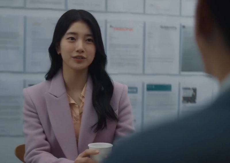[안나] 수지의 인생작, 거짓말이 만든 찬란하고 헛된 삶: 결말 해석부터 감독판 특징까지 총....