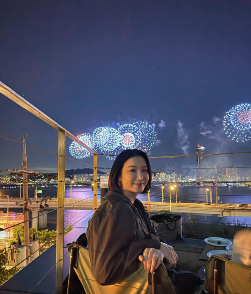 "김옥빈 미모 40세 맞아?" 결혼 임신 남편 나이 프로필 학력 고향 키 서울불꽃축제 세자매 근....
