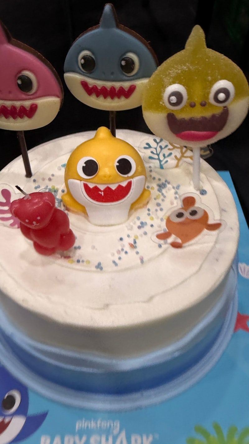파리바게뜨 핑크퐁 케이크 아기상어 캐릭터 생일케이크 추천