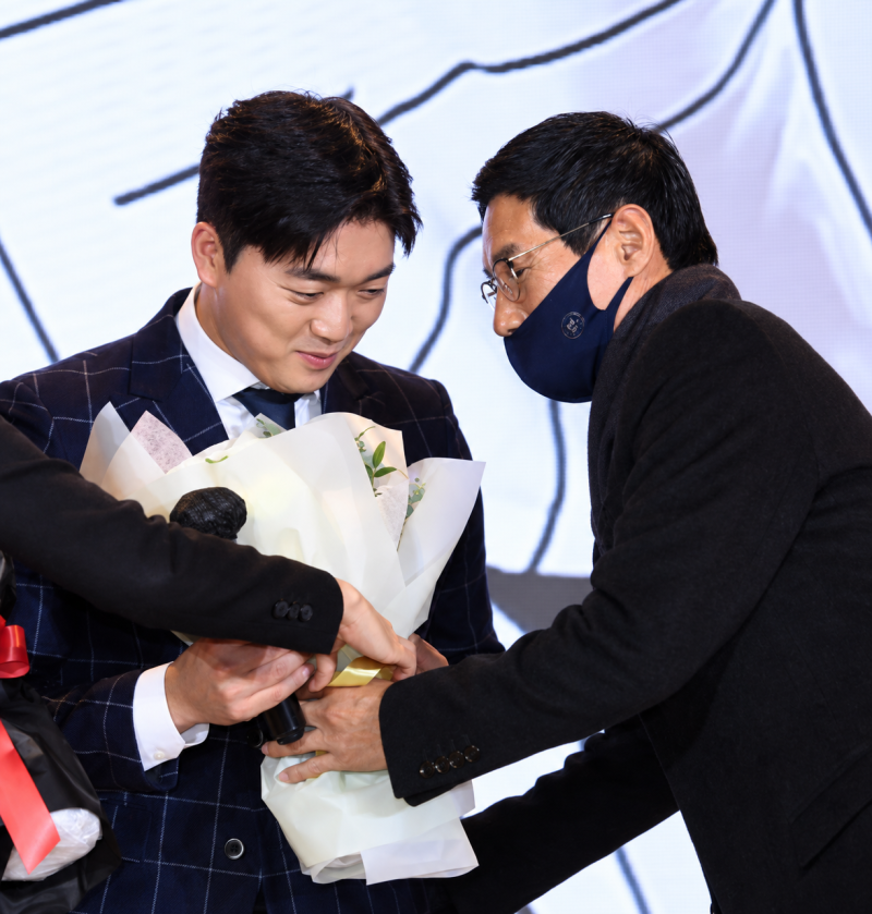 “왜 고우석 안 쓰나 했더니…” LG 염경엽, 연장 11회에도 아껴둔 진짜 이유