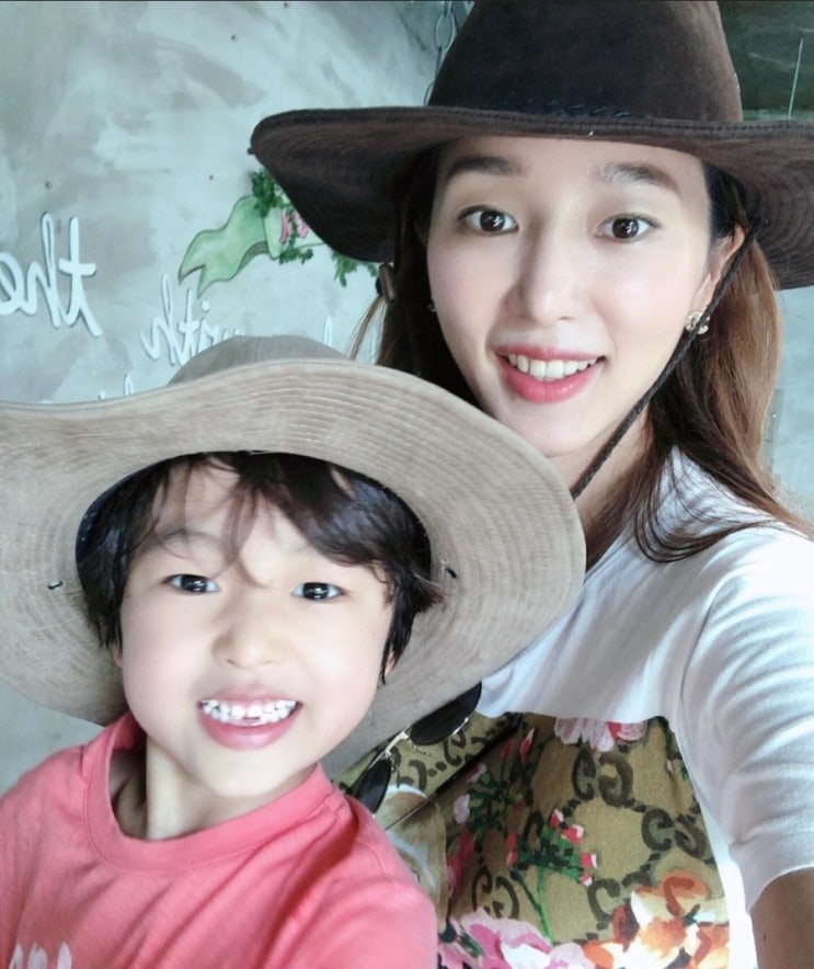 <b>허양임 고지용</b> 이혼 후 근황, 아들 승재와 둘이 포착 나이 직업 프로....