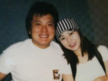 "야구선수 연애 안 한다"더니, 끝내 레전드와 결혼한 야구여신 김석류 근황.jpg