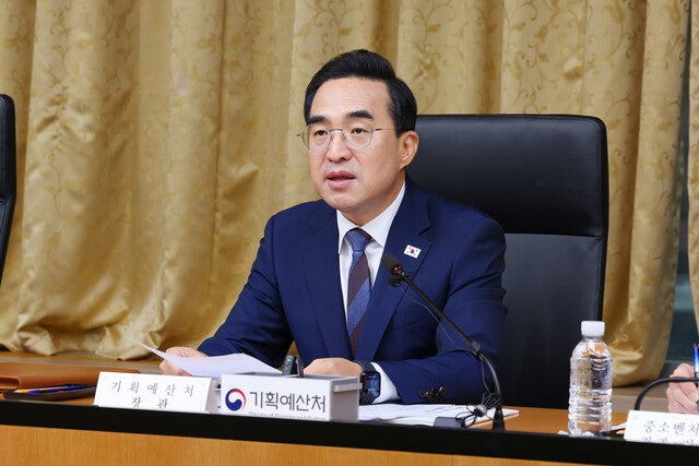 박홍근 장관, 용혜인엔 "과한 욕심이 자초"…김승원엔 "억울한 면 있어"