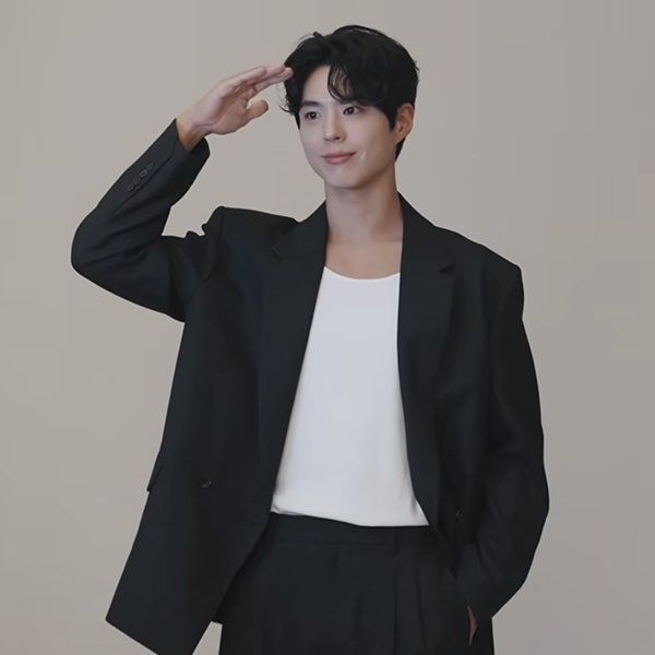 박보검 유튜브 셋업 패션 옷, 오버핏으로 완성한 자켓 트라우저 남자 정장 브랜드 테일던