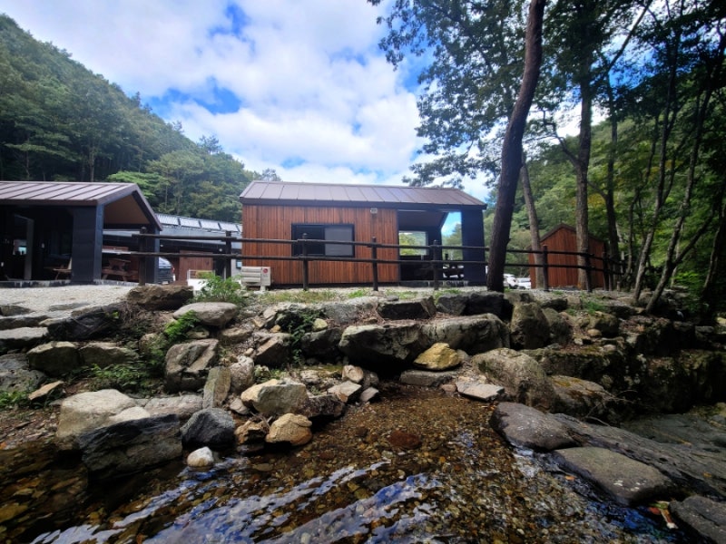 계곡이 다했던 진안 운장산자연휴양림 캐빈하우스 '산양'(2026.9.6~7)