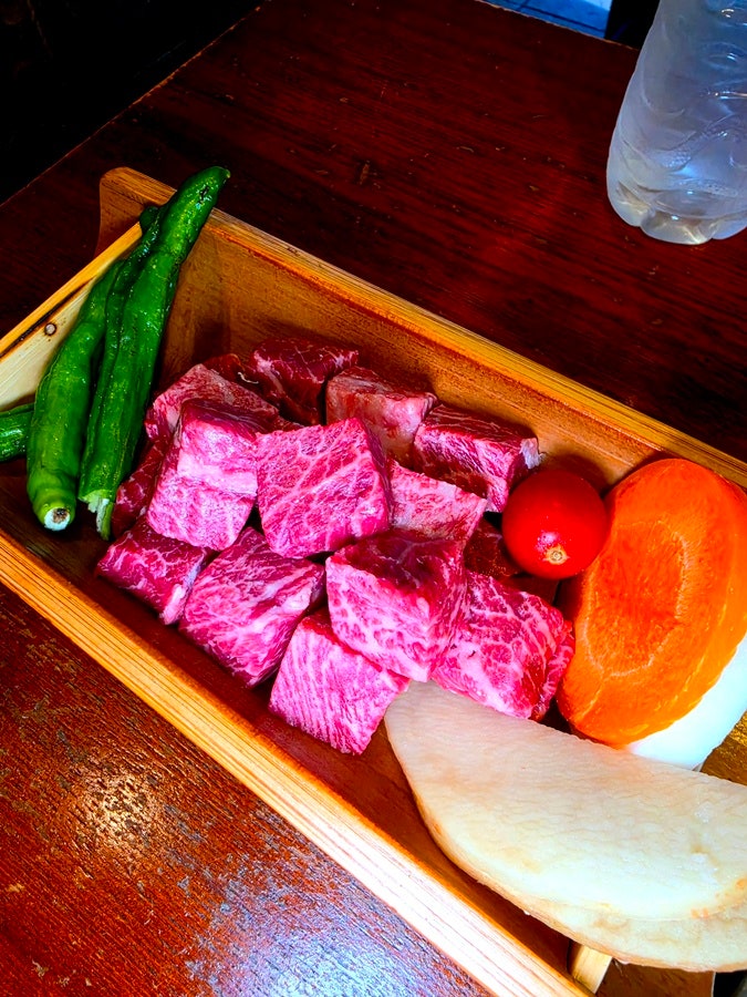 한우 눈꽃 낙엽살과 대나무 숙성 삼겹살이 인기인 신논현역 근처 맛집 핫플 고기집 '대통령....