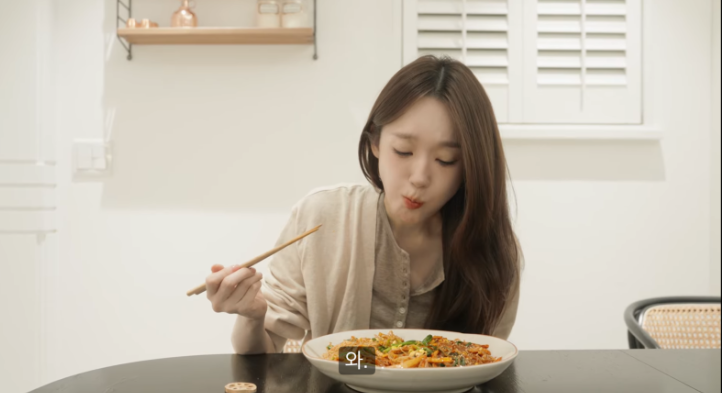 강민경 다이어트 잡채 봤더니,당면 대신 넣은 재료가 따로 있었다