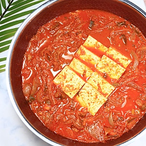 류수영 김치찌개 레시피 재료 목살김치찌개 돼지고기김치찌개 맛있게 끓이는법 두부김치찌....