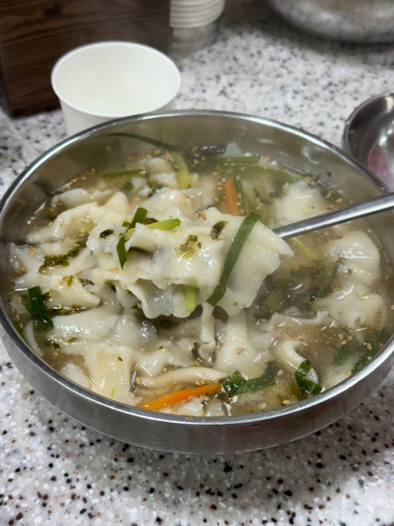 서문시장맛집 2지구 수제비가 맛있는 엄마칼국수