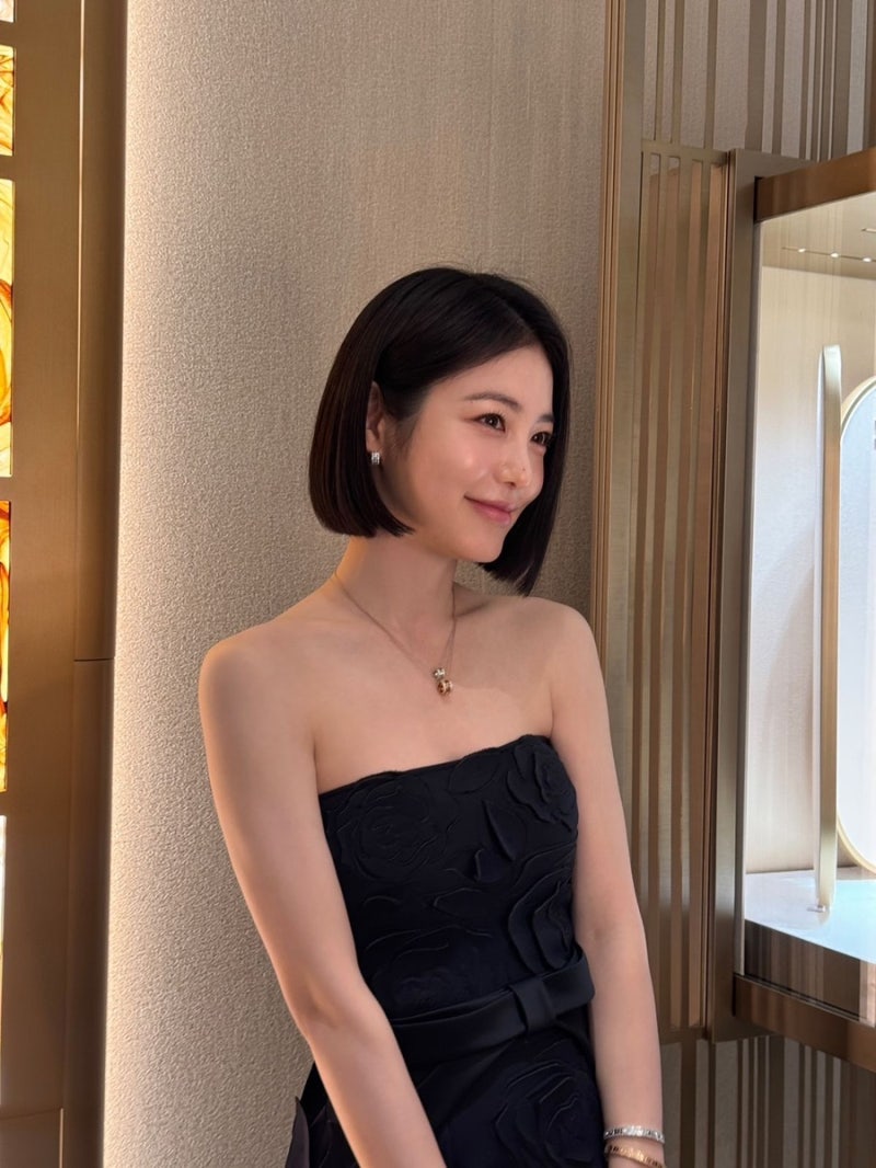 신예은 단발 머리 스타일 추천 청순함과 세련미를 완성하는 칼단발 연출법 로이드밤탕정점 ....