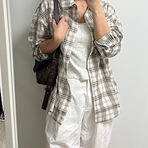 꾸안꾸 여자 가을코디 추천! 행텐 셔츠, 레이어드 가디건, 청바지 착용샷