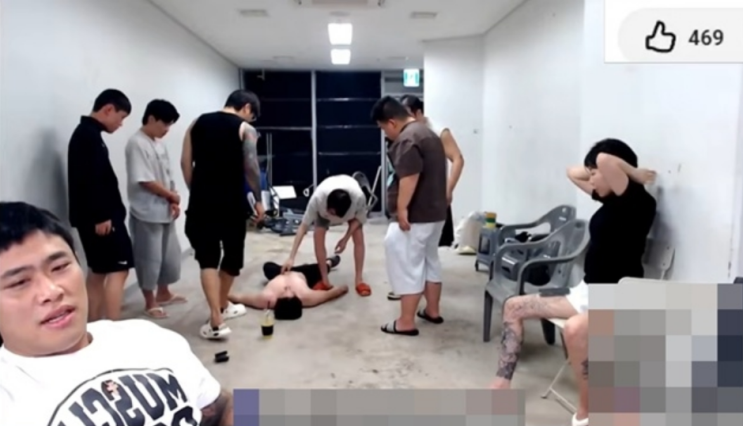 "유튜브 생방송 중 시청자 기절시키고 비웃더니..." 조폭 출신 격투....