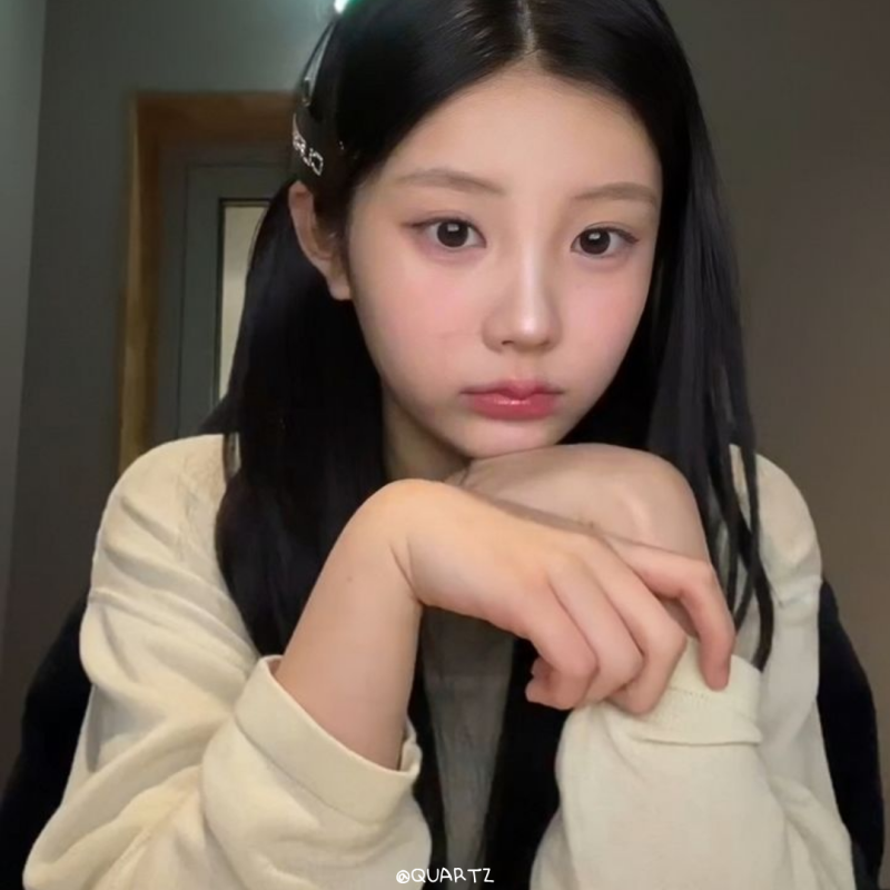 아일릿 원희 볼살 어디 갔지? 얼굴형·체형·메이크업 분석